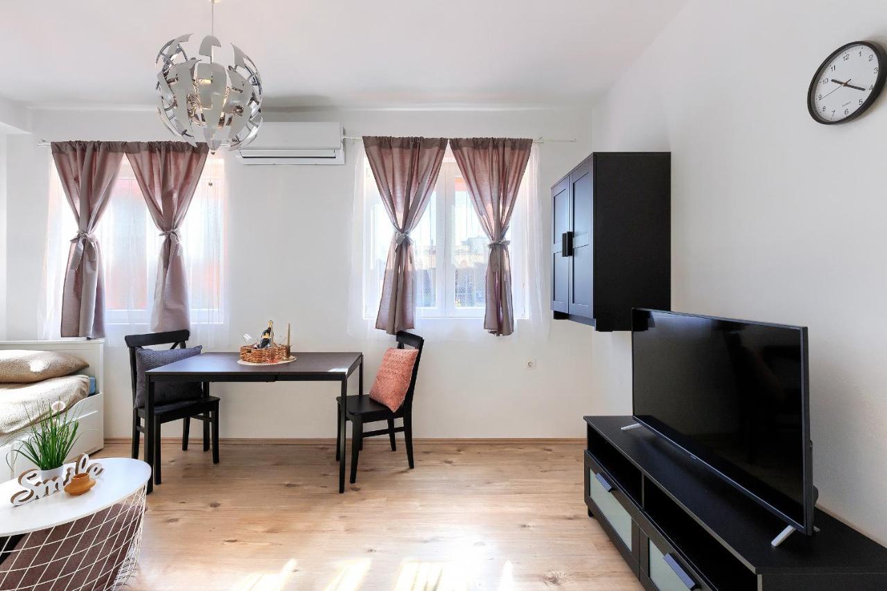 Monte Zaro Hostel Póla Kültér fotó
