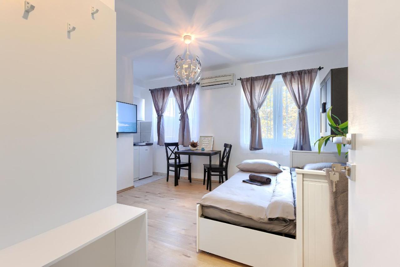 Monte Zaro Hostel Póla Kültér fotó