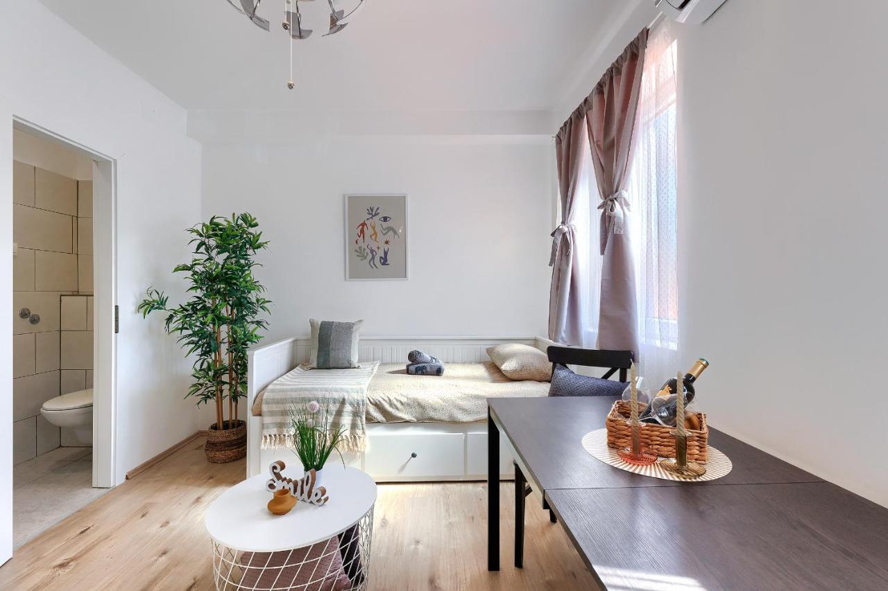 Monte Zaro Hostel Póla Kültér fotó