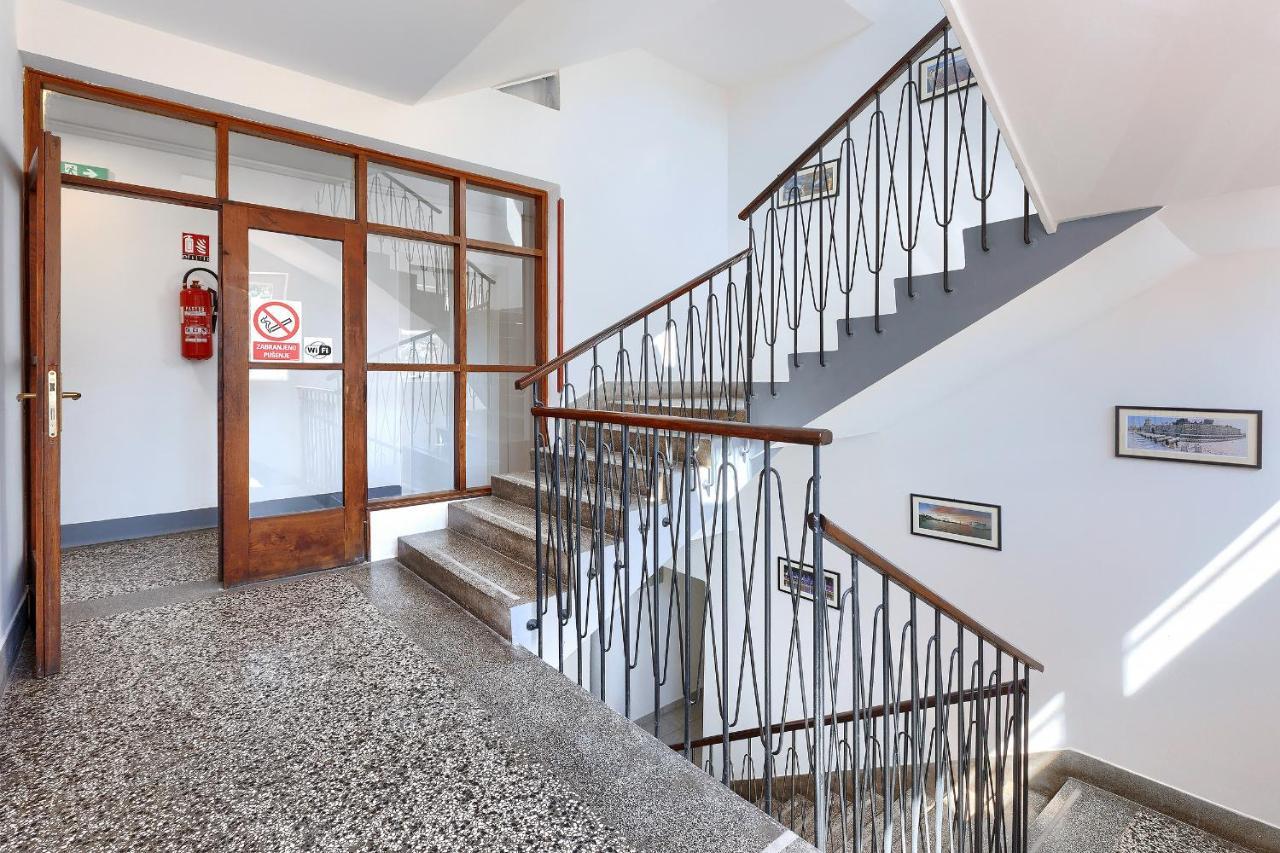 Monte Zaro Hostel Póla Kültér fotó