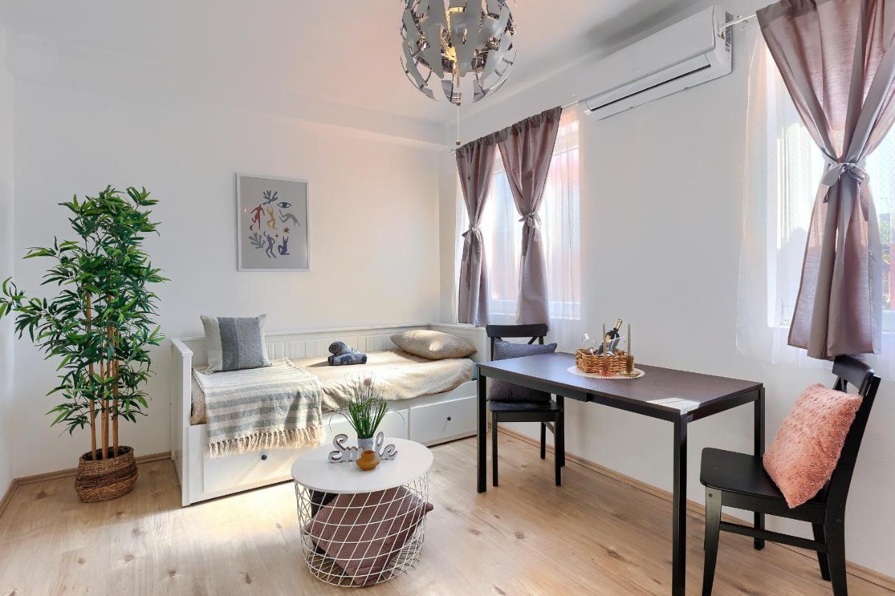 Monte Zaro Hostel Póla Kültér fotó