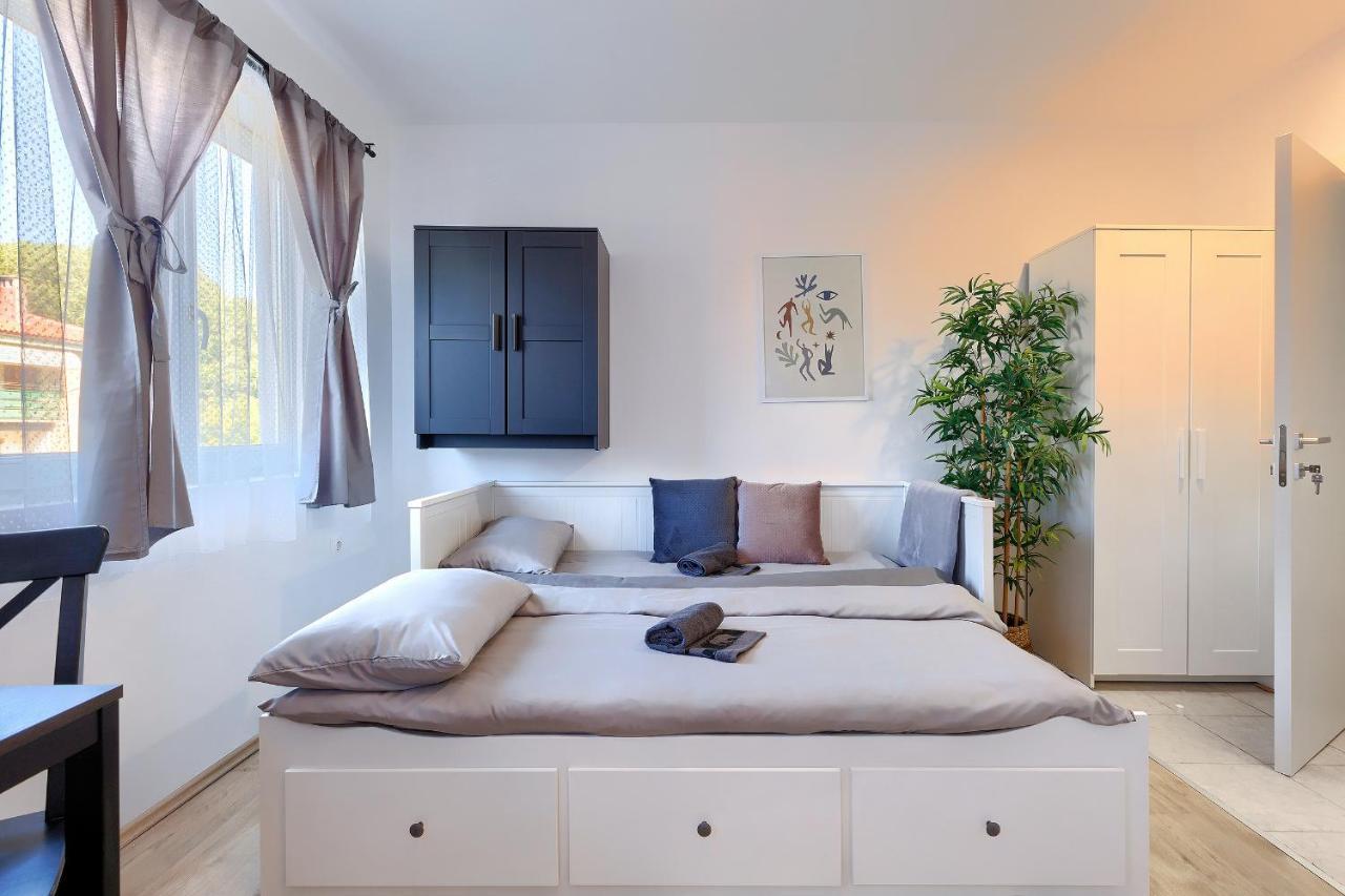 Monte Zaro Hostel Póla Kültér fotó
