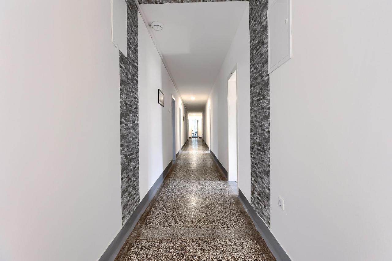 Monte Zaro Hostel Póla Kültér fotó