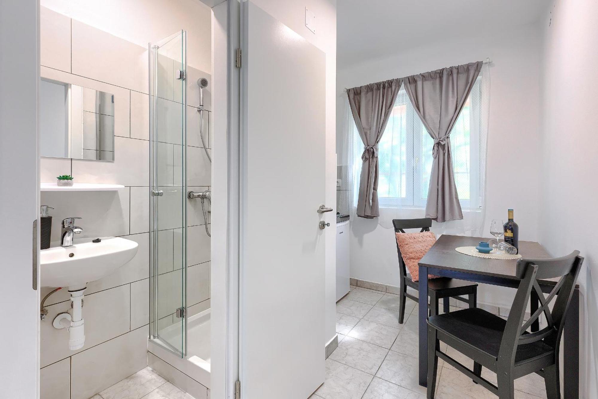 Monte Zaro Hostel Póla Kültér fotó